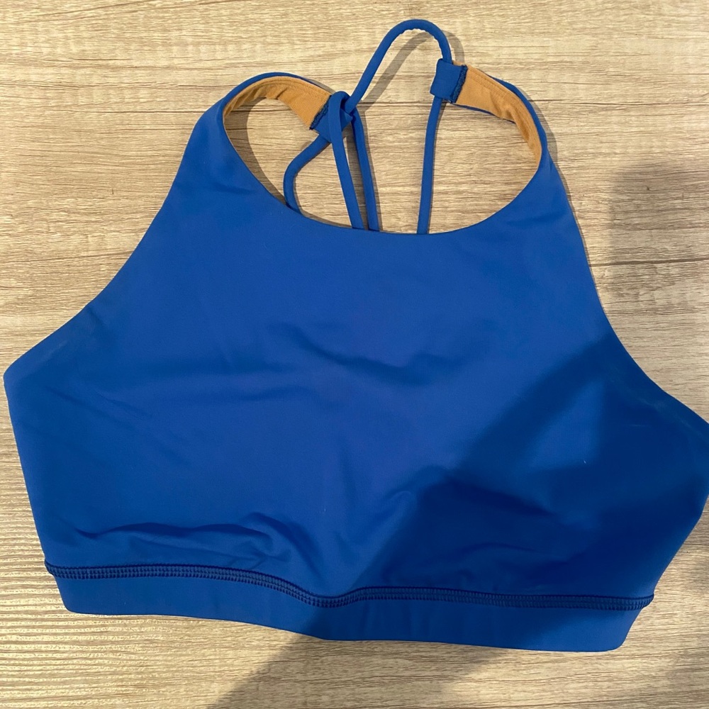 Lululemon sports bra